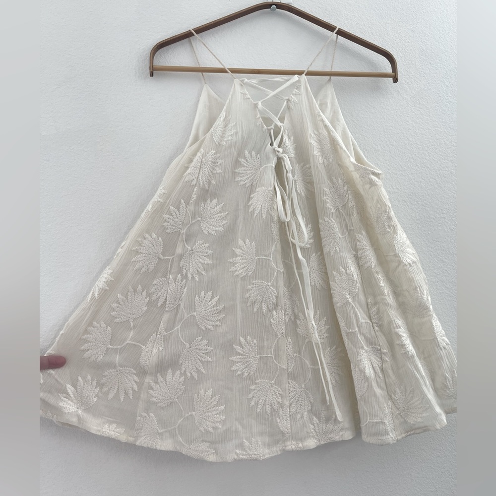 NWT Doe & Rae Patterned Tank with Criss Cross Back, Off White Sz M - Picture 4 of 8
